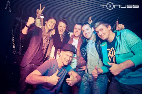 viesos DJ/MC Kress klubā Tonuss